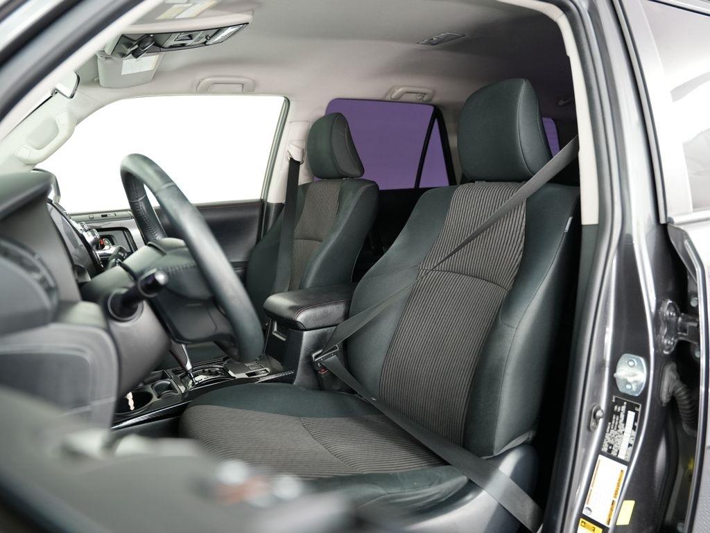 Toyota 4Runner TRD Off Road Premium 4WD (Natl) 2017