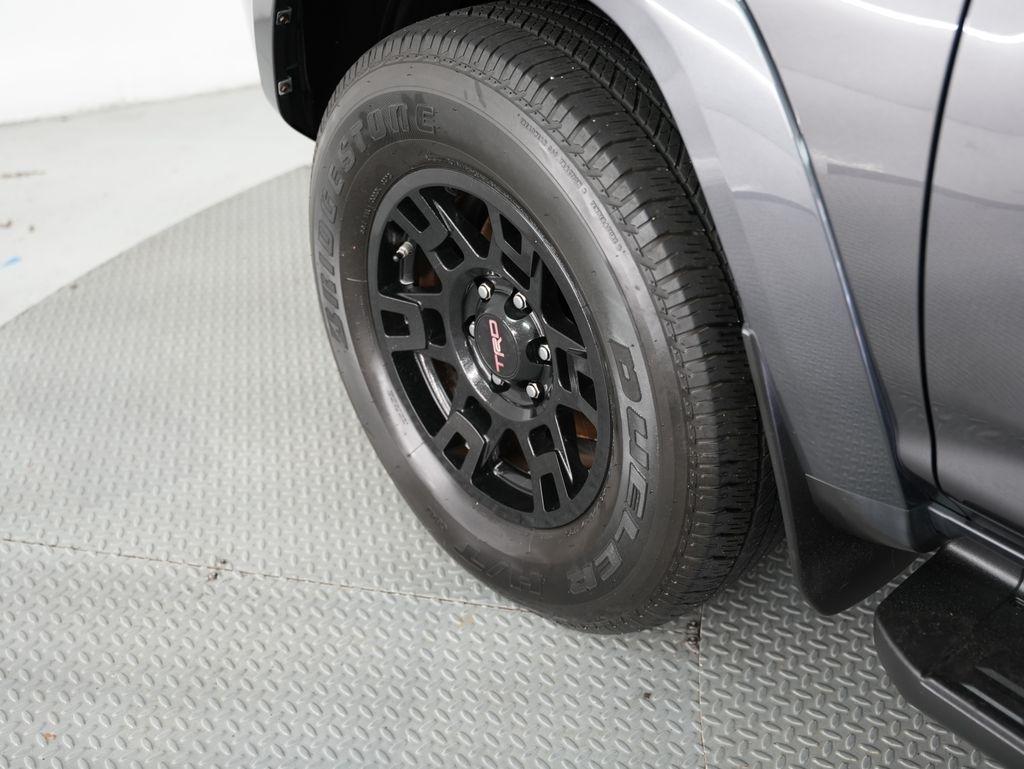 Toyota 4Runner TRD Off Road Premium 4WD (Natl) 2017