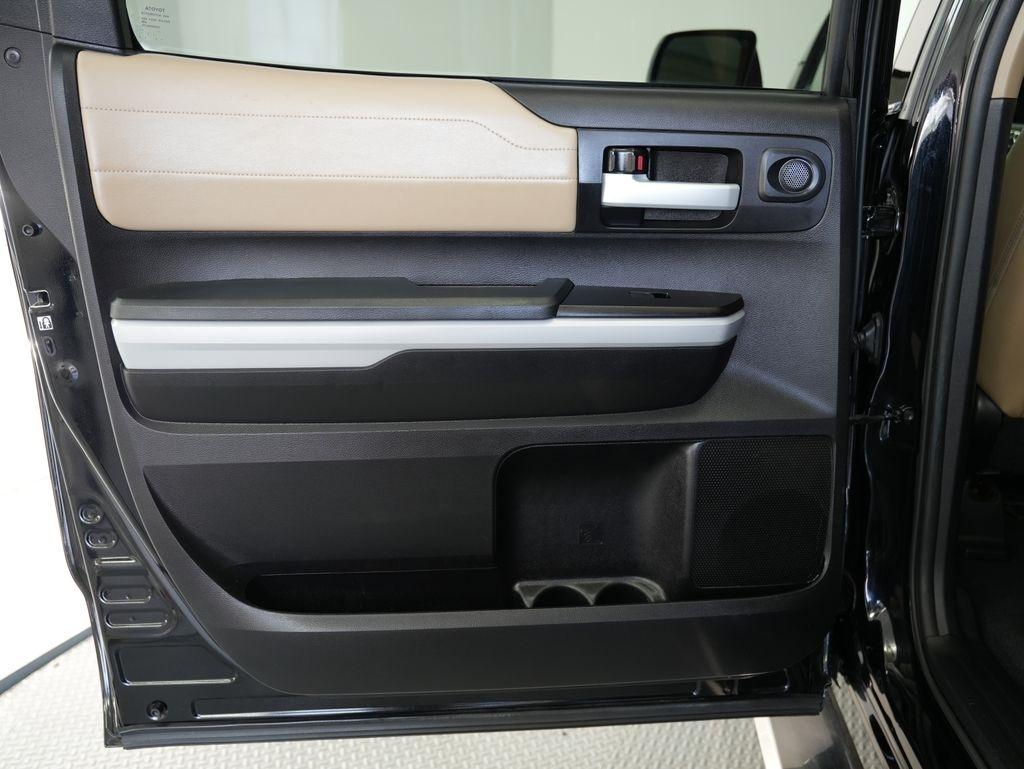 Toyota Tundra 4WD Limited CrewMax 5.5' Bed 5.7L (Natl) 2020