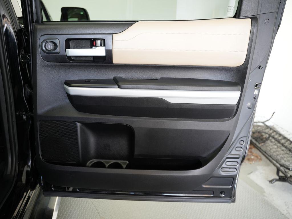 Toyota Tundra 4WD Limited CrewMax 5.5' Bed 5.7L (Natl) 2020