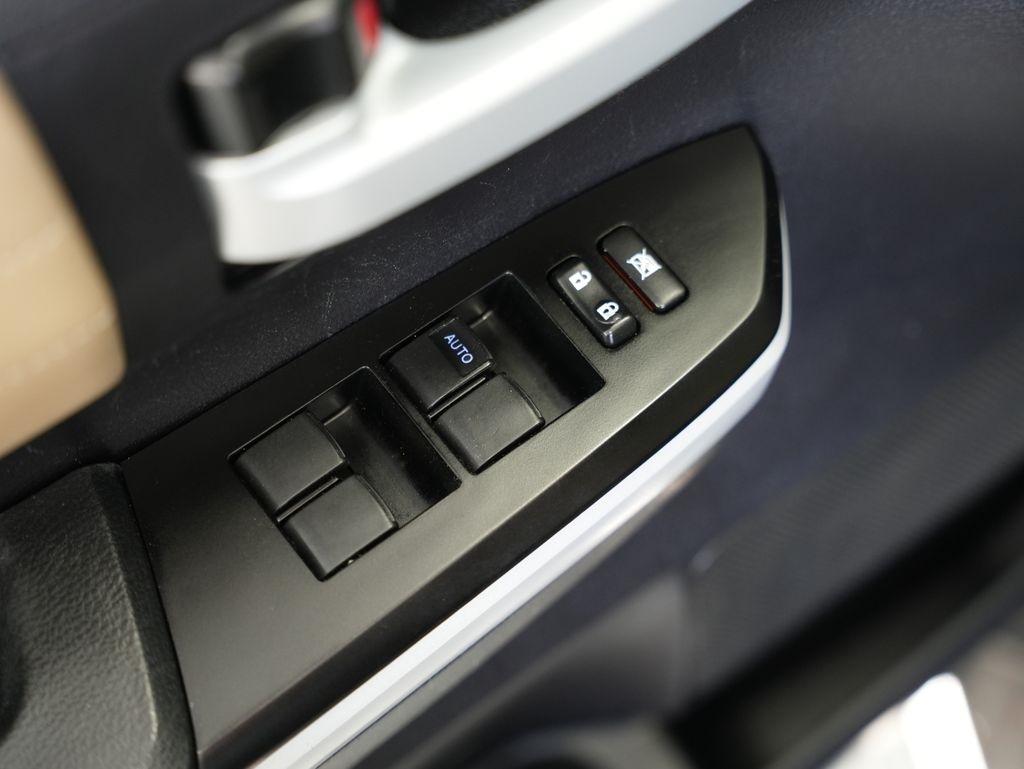 Toyota Tundra 4WD Limited CrewMax 5.5' Bed 5.7L (Natl) 2020