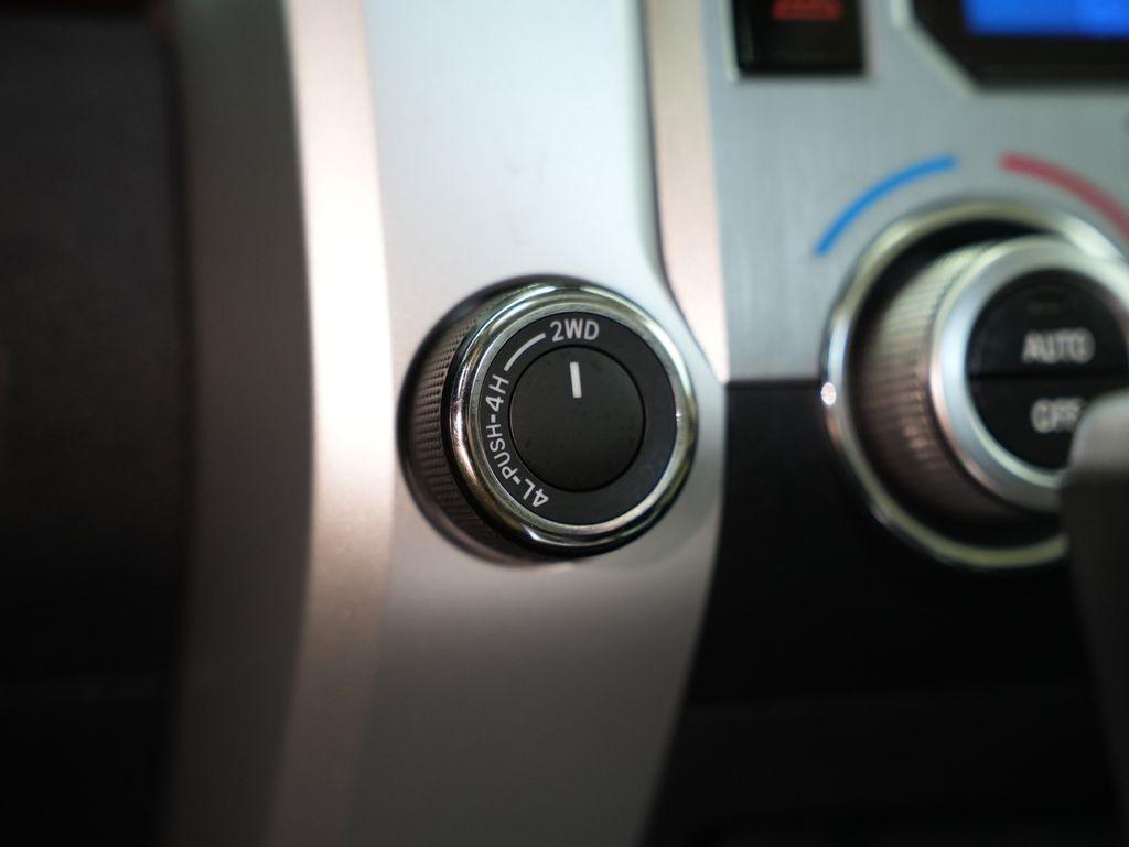 Toyota Tundra 4WD Limited CrewMax 5.5' Bed 5.7L (Natl) 2020