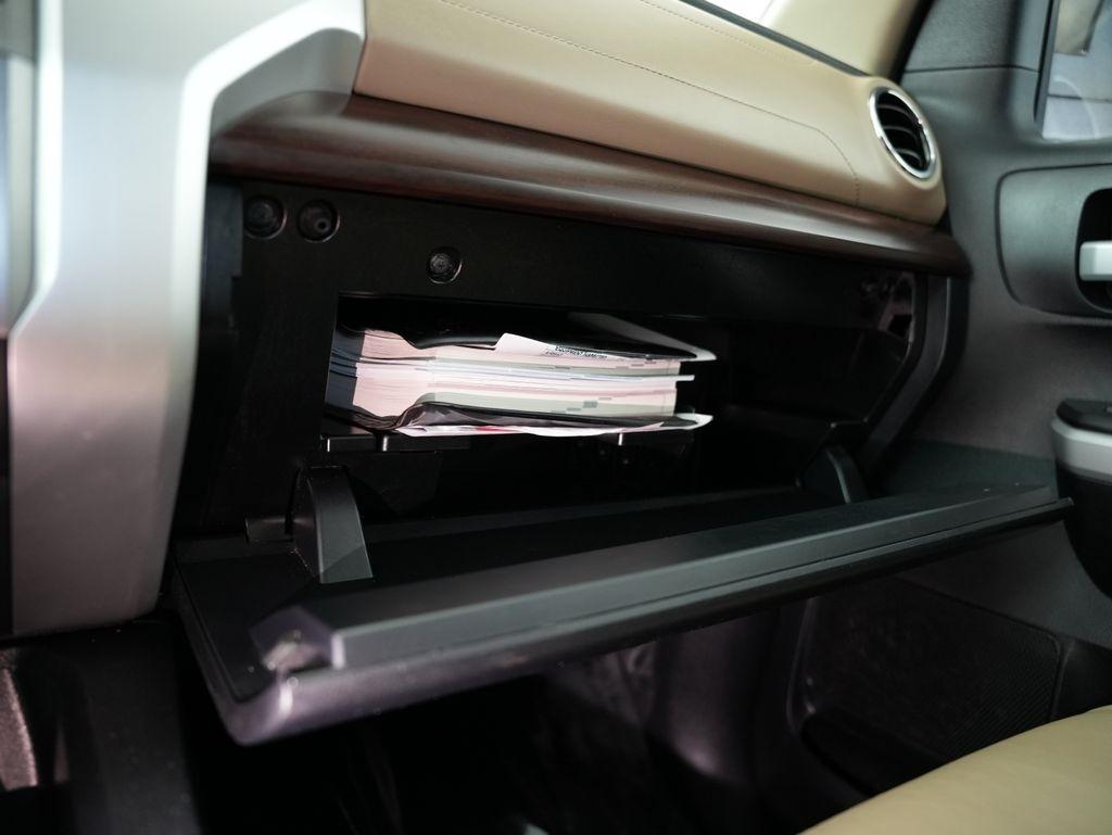 Toyota Tundra 4WD Limited CrewMax 5.5' Bed 5.7L (Natl) 2020