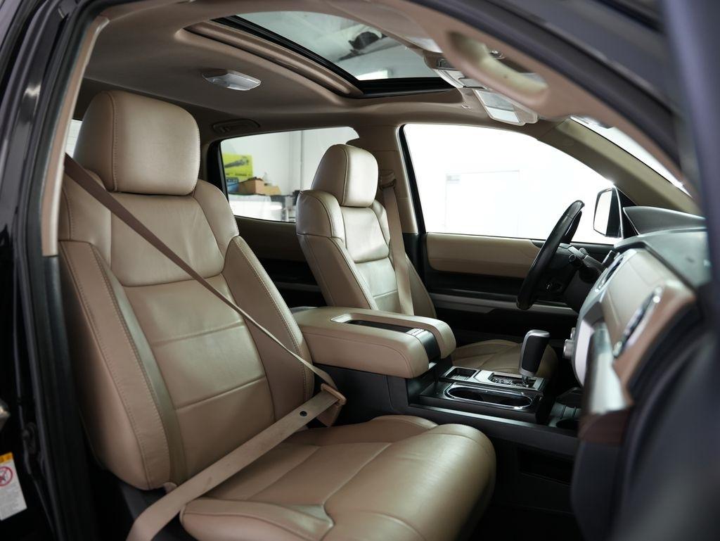 Toyota Tundra 4WD Limited CrewMax 5.5' Bed 5.7L (Natl) 2020