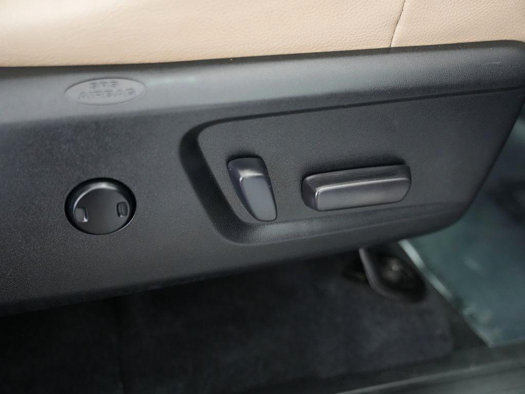 Toyota Tundra 4WD Limited CrewMax 5.5' Bed 5.7L (Natl) 2020