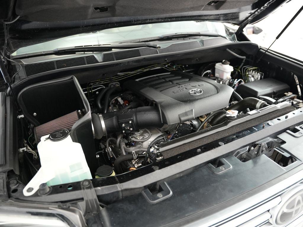 Toyota Tundra 4WD Limited CrewMax 5.5' Bed 5.7L (Natl) 2020