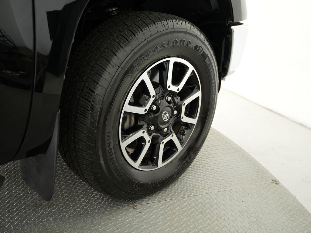 Toyota Tundra 4WD Limited CrewMax 5.5' Bed 5.7L (Natl) 2020