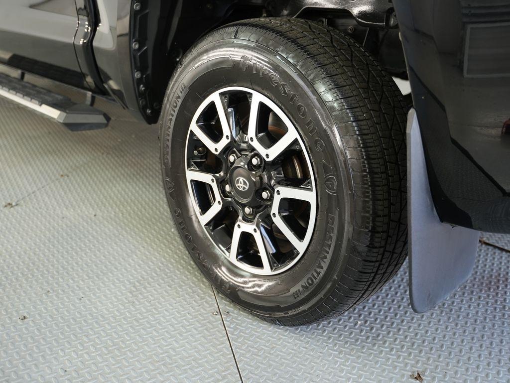 Toyota Tundra 4WD Limited CrewMax 5.5' Bed 5.7L (Natl) 2020