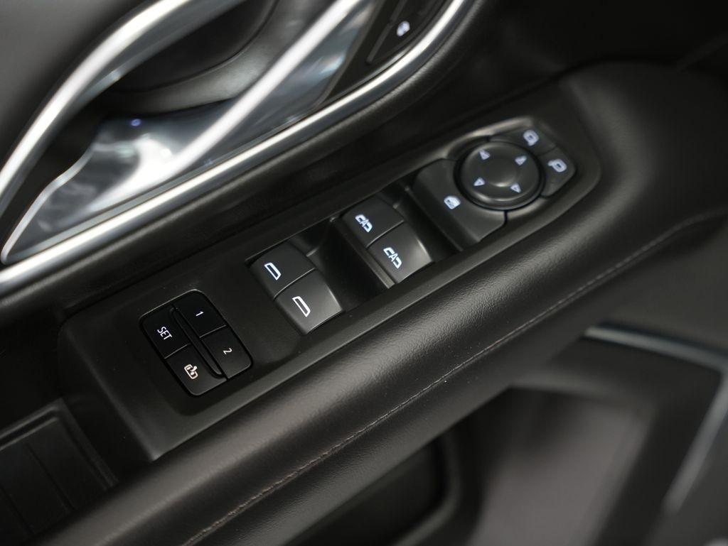 Chevrolet Tahoe 4WD 4dr Z71 2022