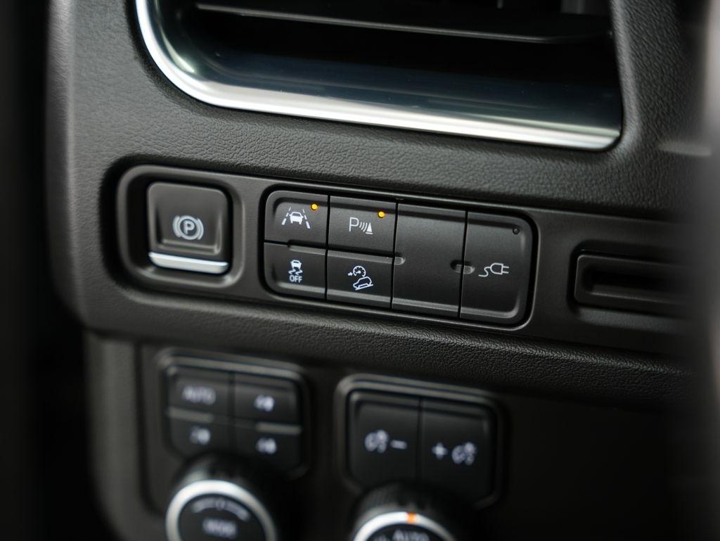 Chevrolet Tahoe 4WD 4dr Z71 2022