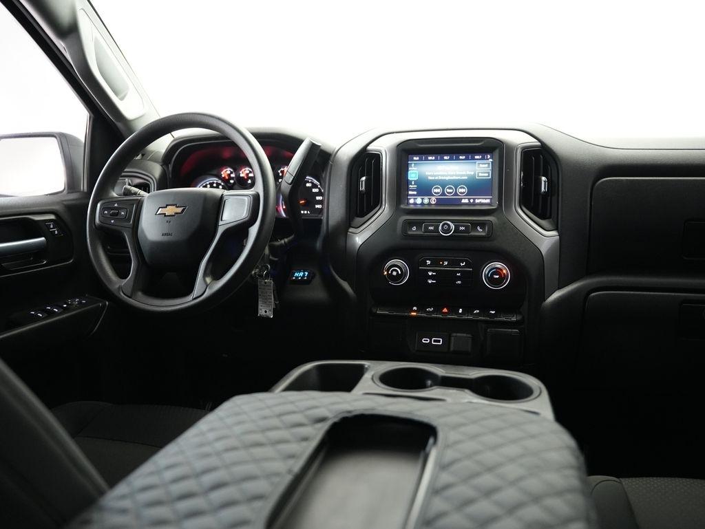 Chevrolet Silverado 1500 2WD Crew Cab 147" Custom 2021