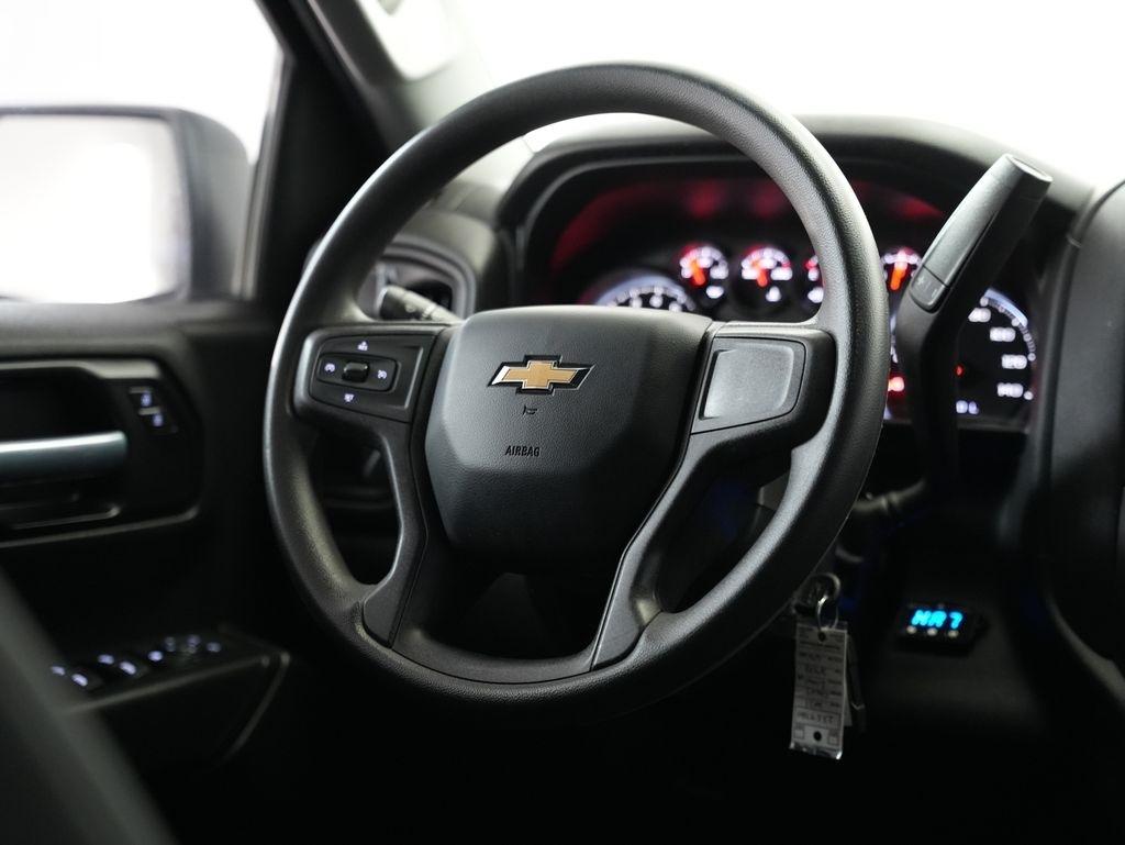 Chevrolet Silverado 1500 2WD Crew Cab 147" Custom 2021