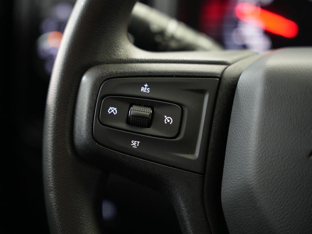 Chevrolet Silverado 1500 2WD Crew Cab 147" Custom 2021