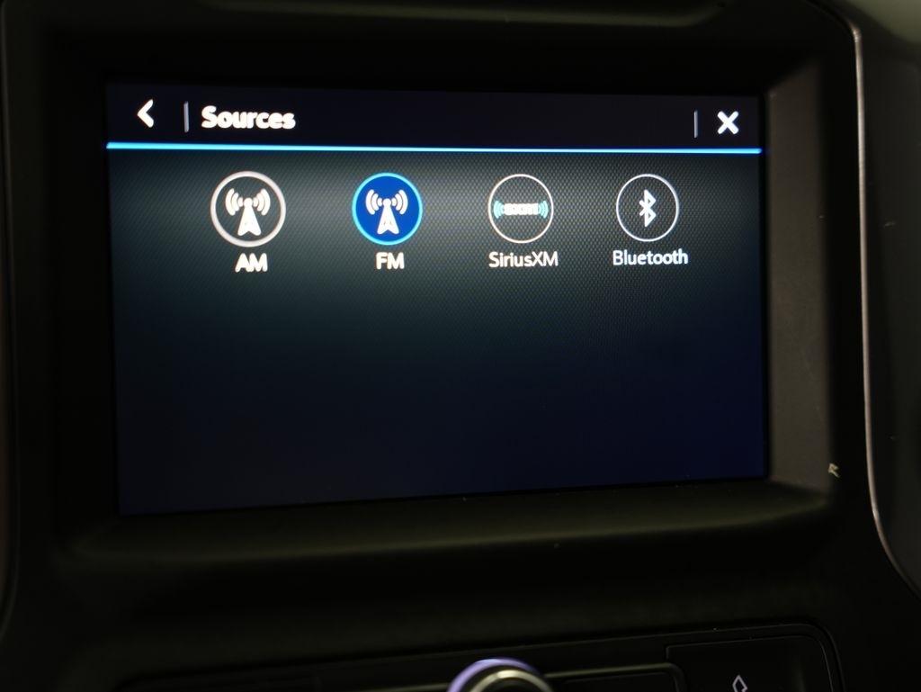 Chevrolet Silverado 1500 2WD Crew Cab 147" Custom 2021