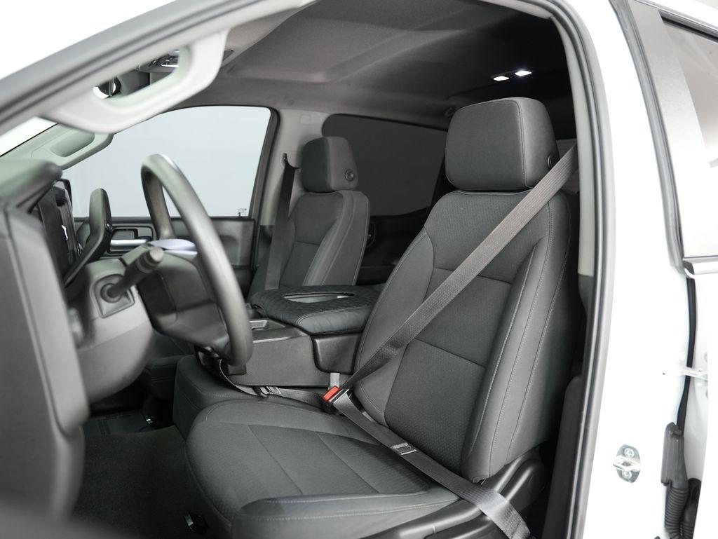 Chevrolet Silverado 1500 2WD Crew Cab 147" Custom 2021