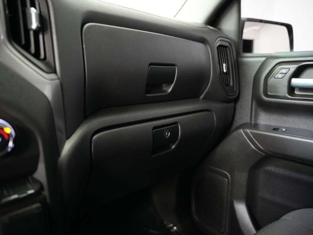 Chevrolet Silverado 1500 2WD Crew Cab 147" Custom 2021