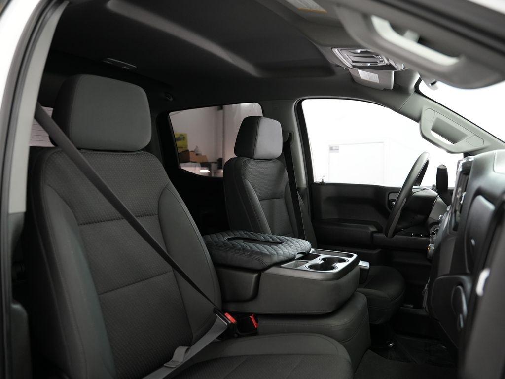 Chevrolet Silverado 1500 2WD Crew Cab 147" Custom 2021