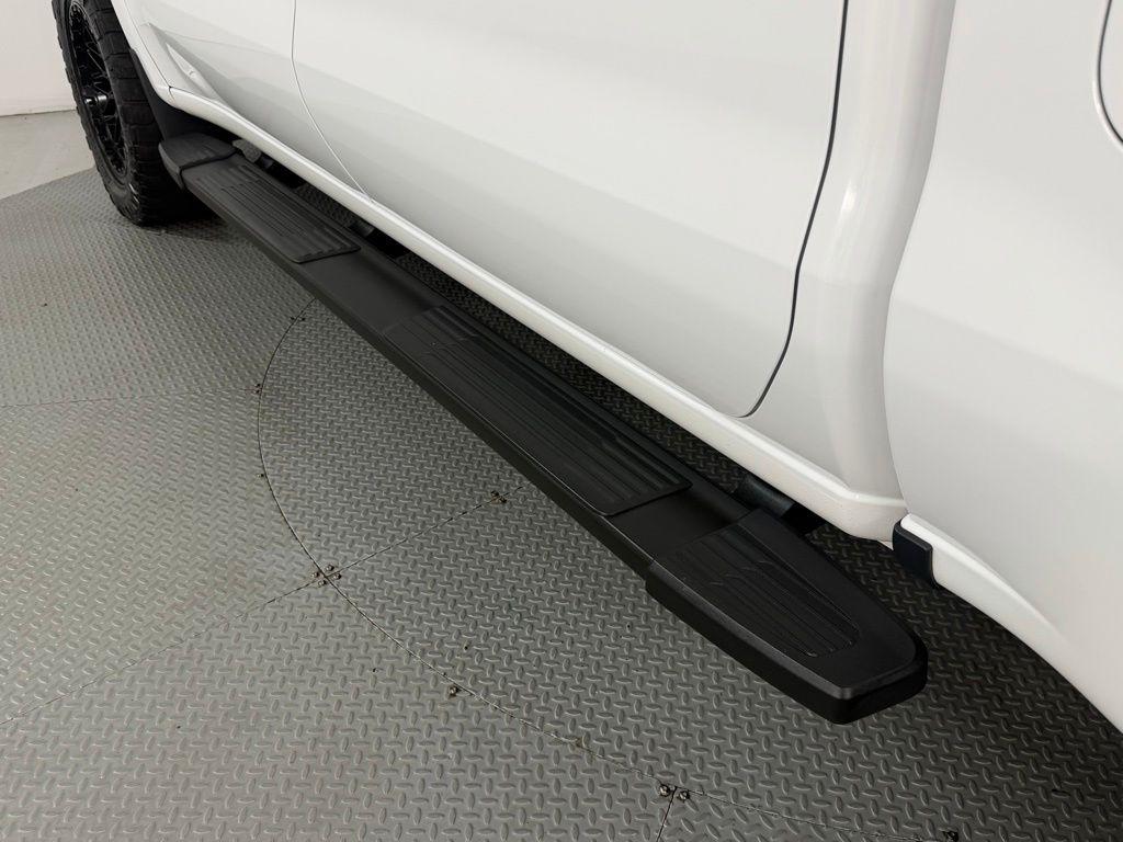 Chevrolet Silverado 1500 2WD Crew Cab 147" Custom 2021