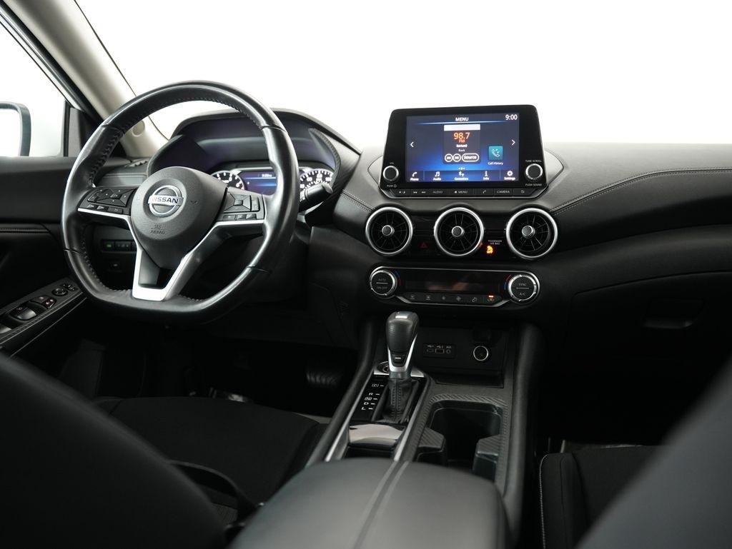 Nissan Sentra SV CVT 2020