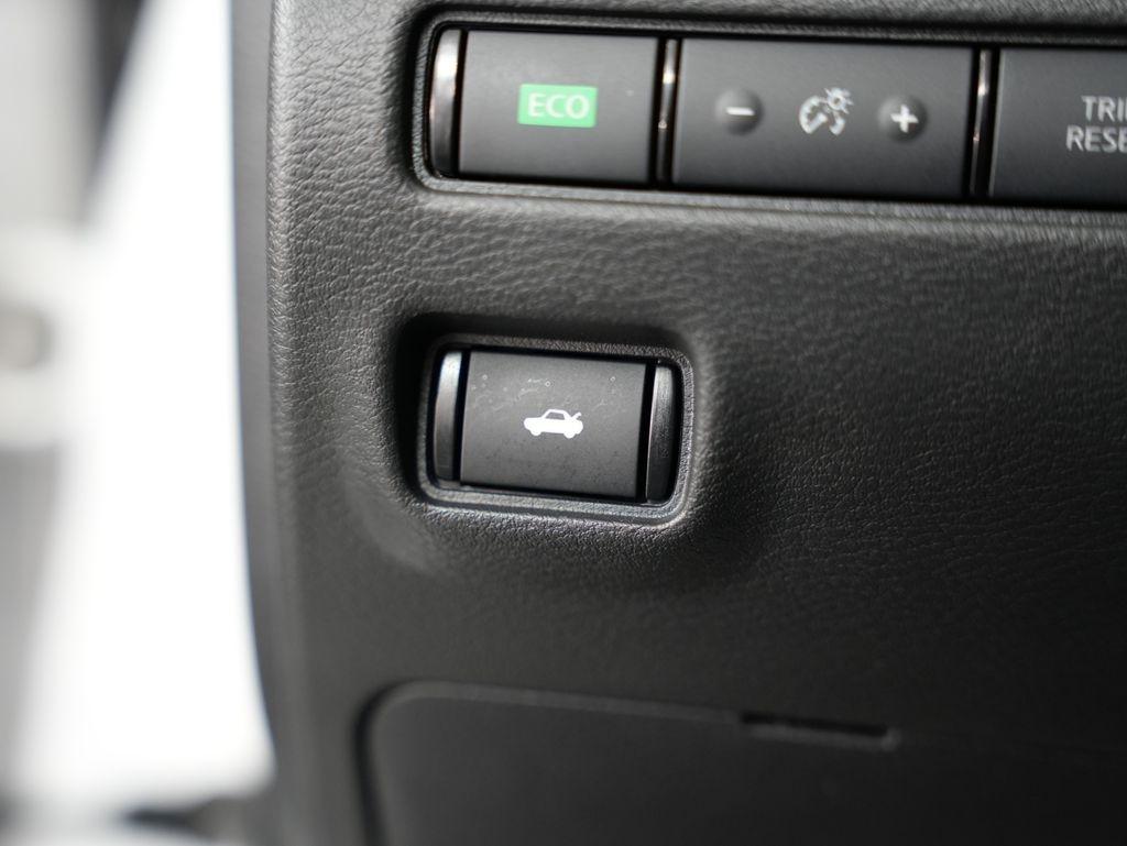 Nissan Sentra SV CVT 2020