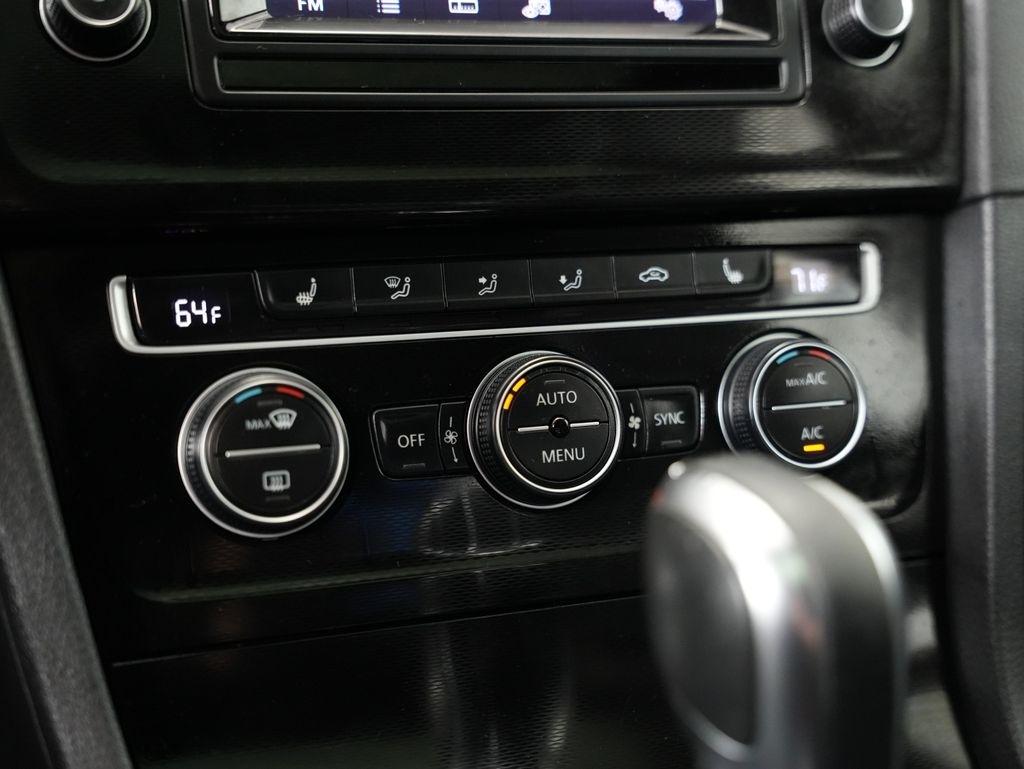 Volkswagen Golf GTI 4dr HB DSG Autobahn 2015