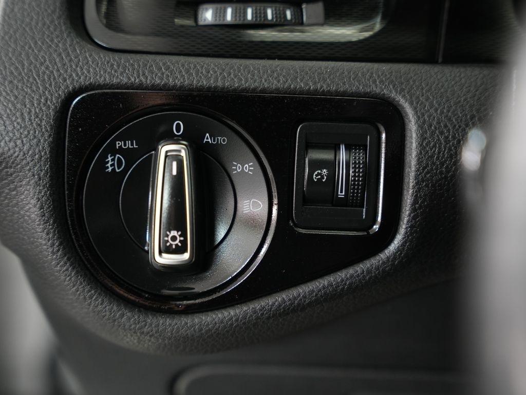 Volkswagen Golf GTI 4dr HB DSG Autobahn 2015