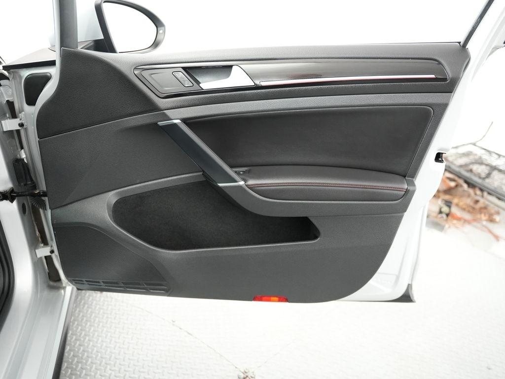 Volkswagen Golf GTI 4dr HB DSG Autobahn 2015