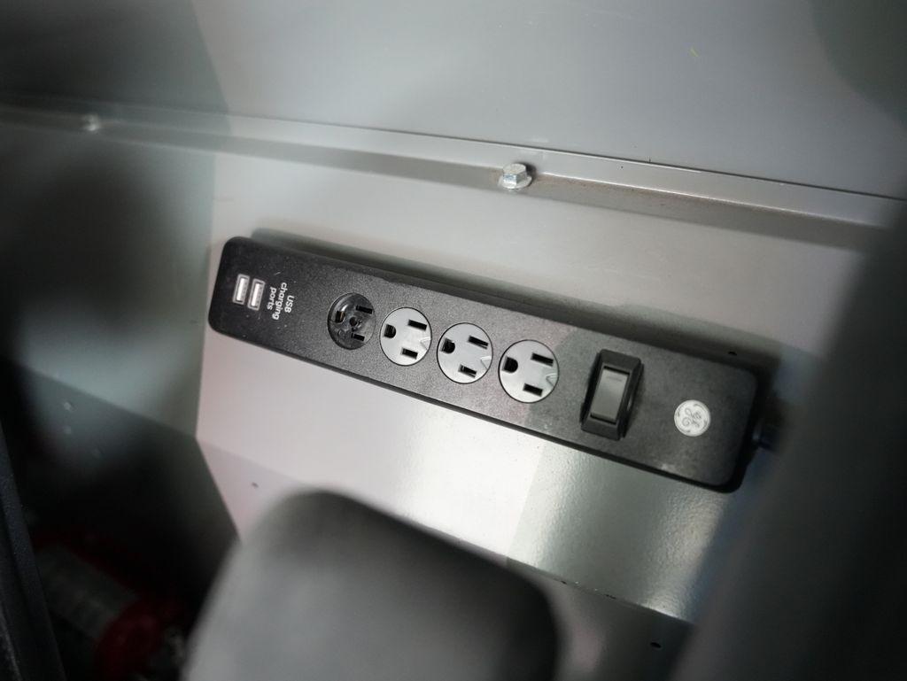 Ford Transit Connect Van XL LWB w/Rear Symmetrical Doors 2020