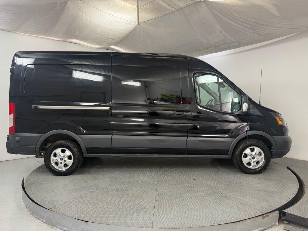 Ford Transit Van T-250 148" Med Rf 9000 GVWR Sliding RH Dr 2018