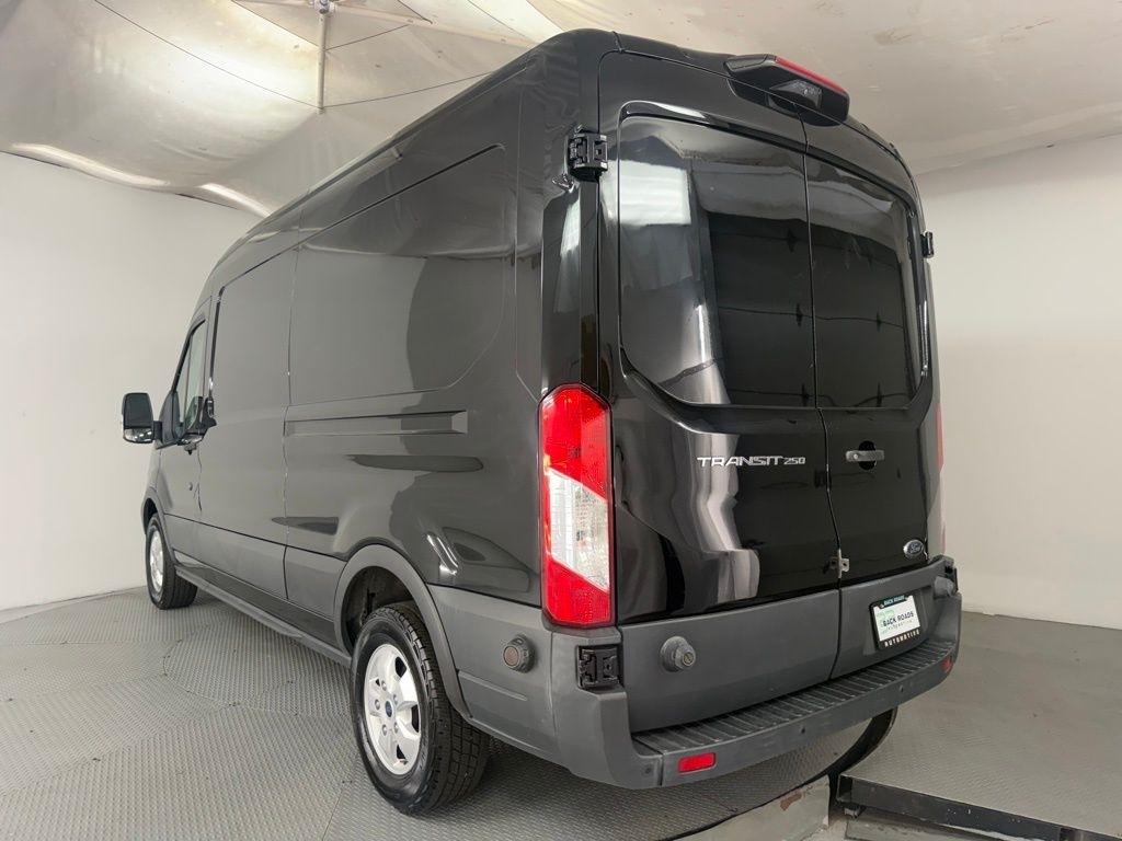 Ford Transit Van T-250 148" Med Rf 9000 GVWR Sliding RH Dr 2018