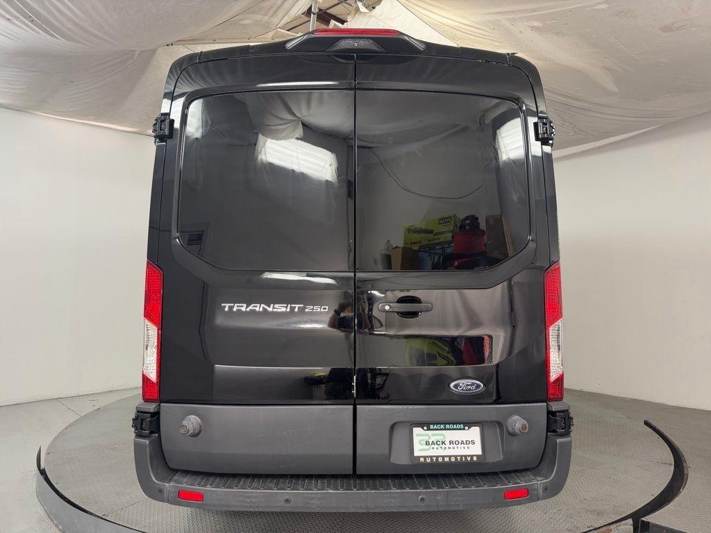 Ford Transit Van T-250 148" Med Rf 9000 GVWR Sliding RH Dr 2018