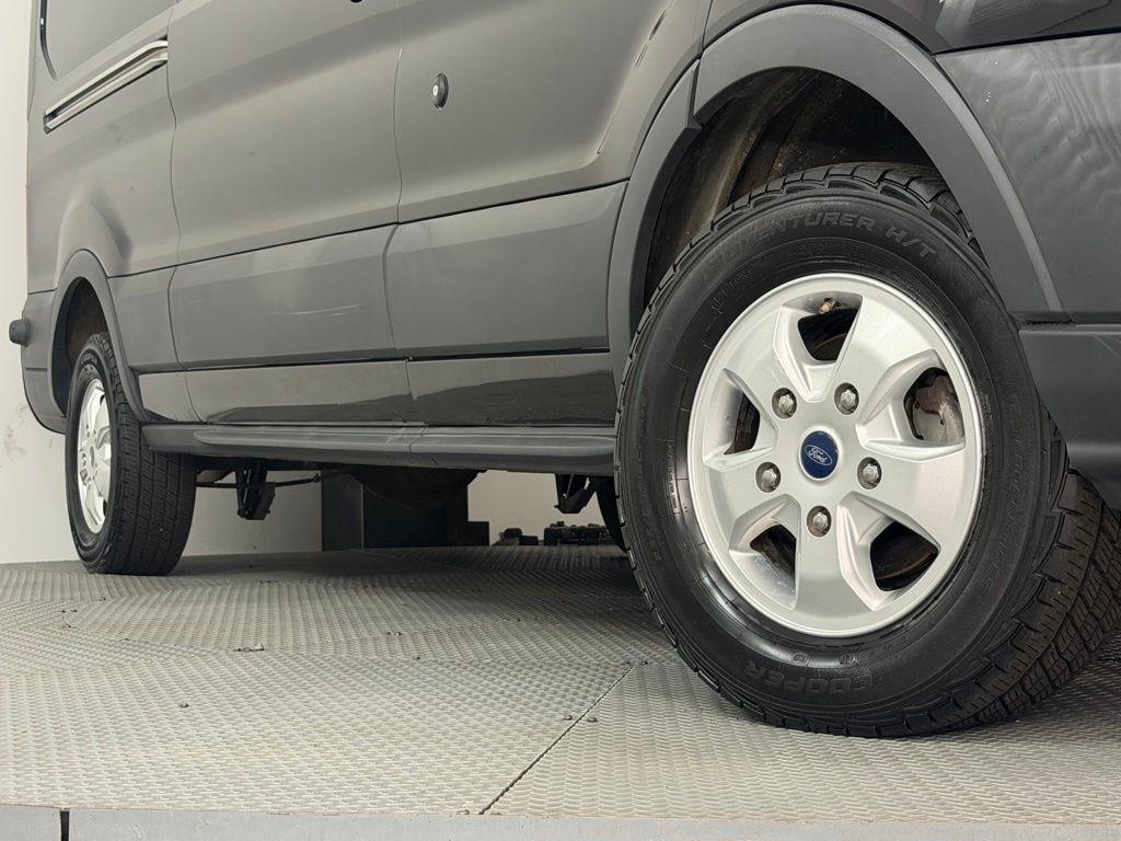 Ford Transit Van T-250 148" Med Rf 9000 GVWR Sliding RH Dr 2018