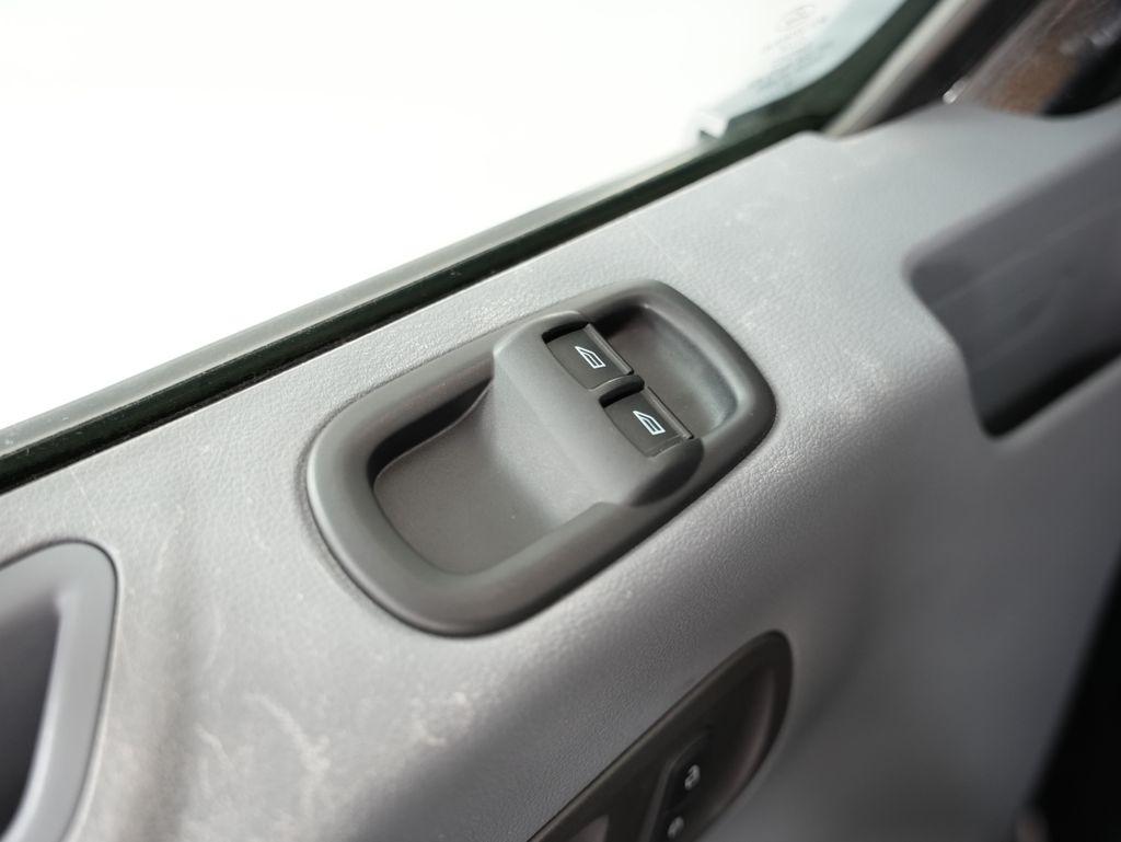 Ford Transit Van T-250 148" Med Rf 9000 GVWR Sliding RH Dr 2018