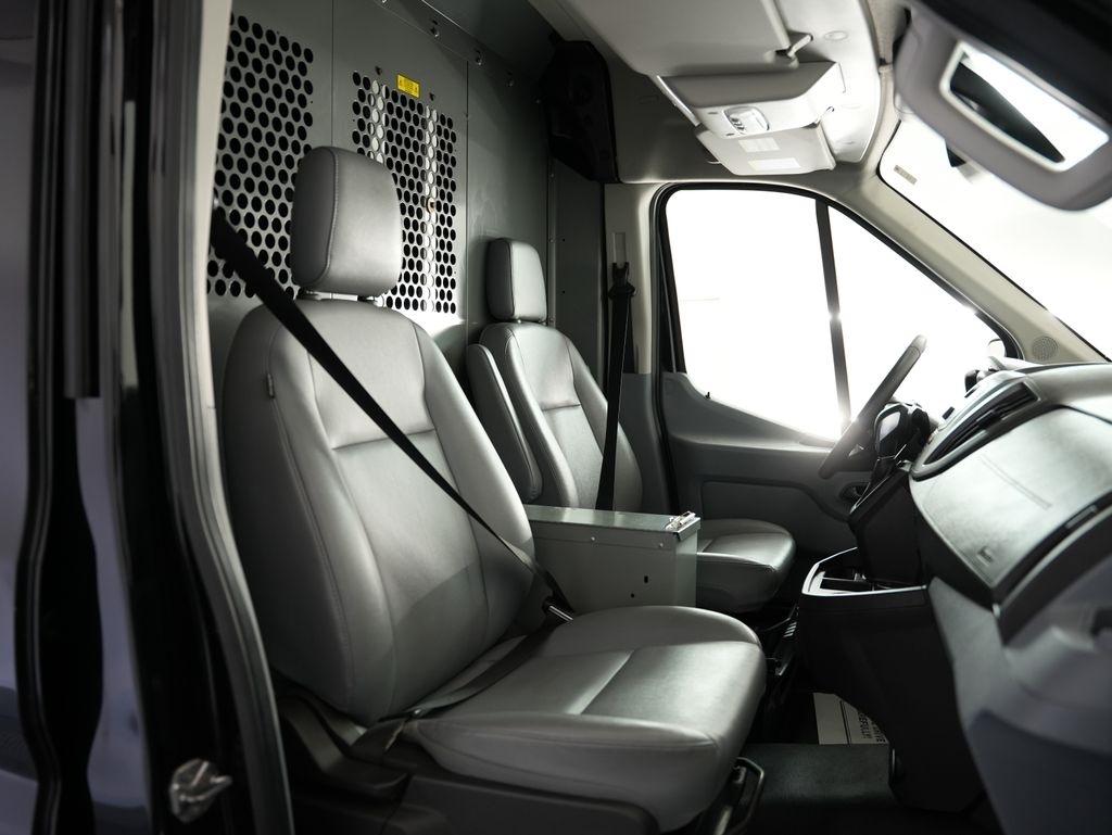 Ford Transit Van T-250 148" Med Rf 9000 GVWR Sliding RH Dr 2018