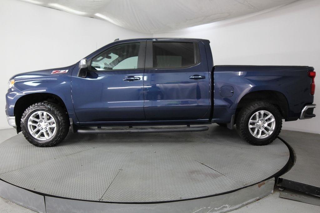 Chevrolet Silverado 1500 4WD Crew Cab 147" LT w/1LT 2023