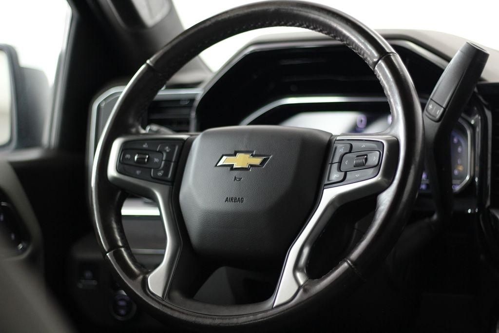 Chevrolet Silverado 1500 4WD Crew Cab 147" LT w/1LT 2023