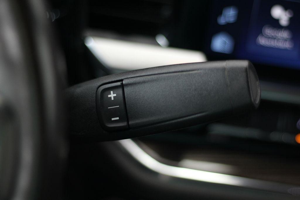 Chevrolet Silverado 1500 4WD Crew Cab 147" LT w/1LT 2023