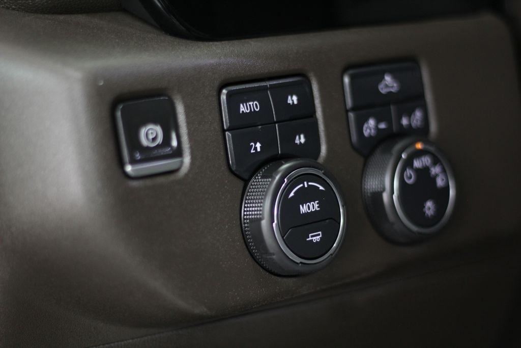 Chevrolet Silverado 1500 4WD Crew Cab 147" LT w/1LT 2023