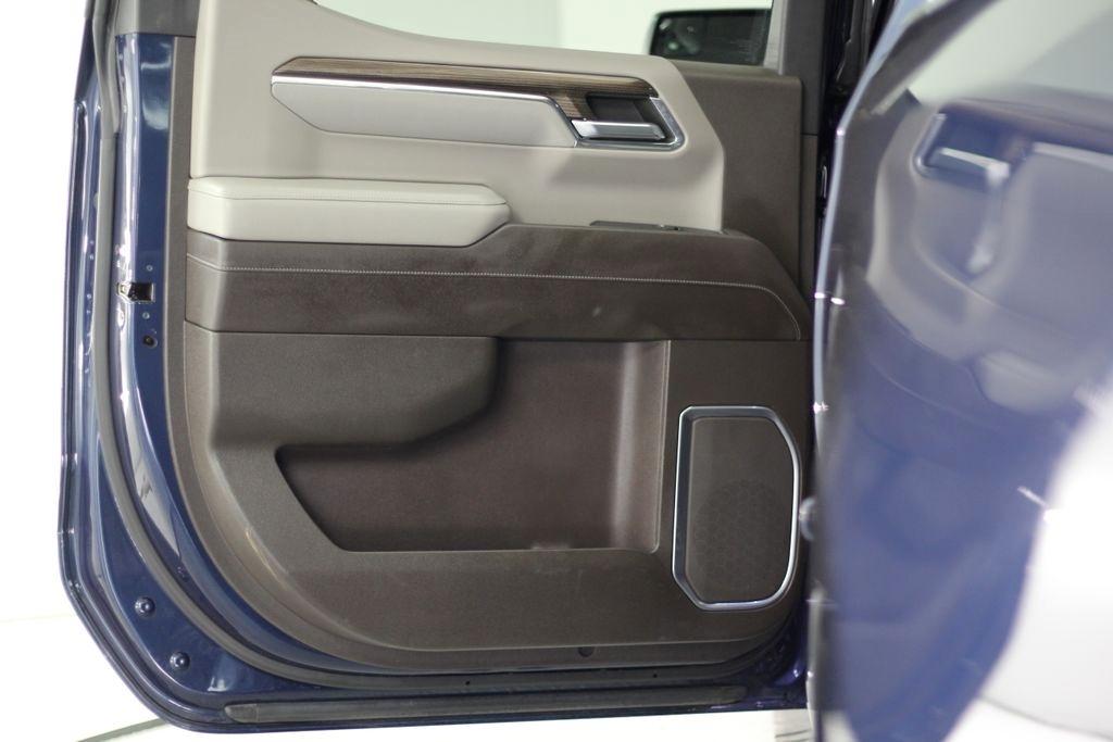 Chevrolet Silverado 1500 4WD Crew Cab 147" LT w/1LT 2023