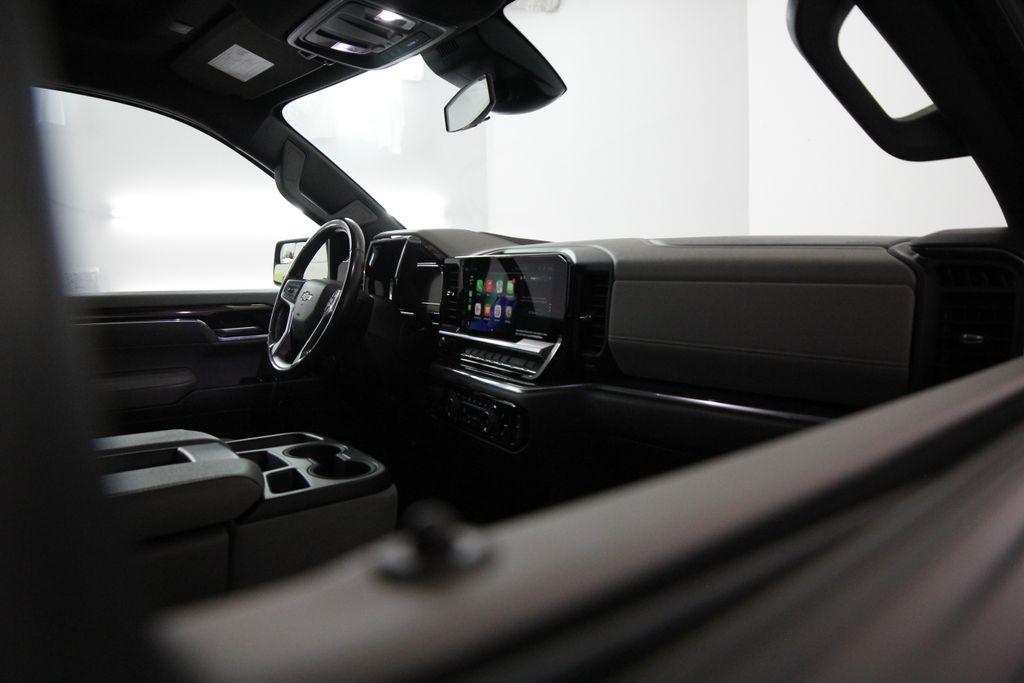 Chevrolet Silverado 1500 4WD Crew Cab 147" LT w/1LT 2023