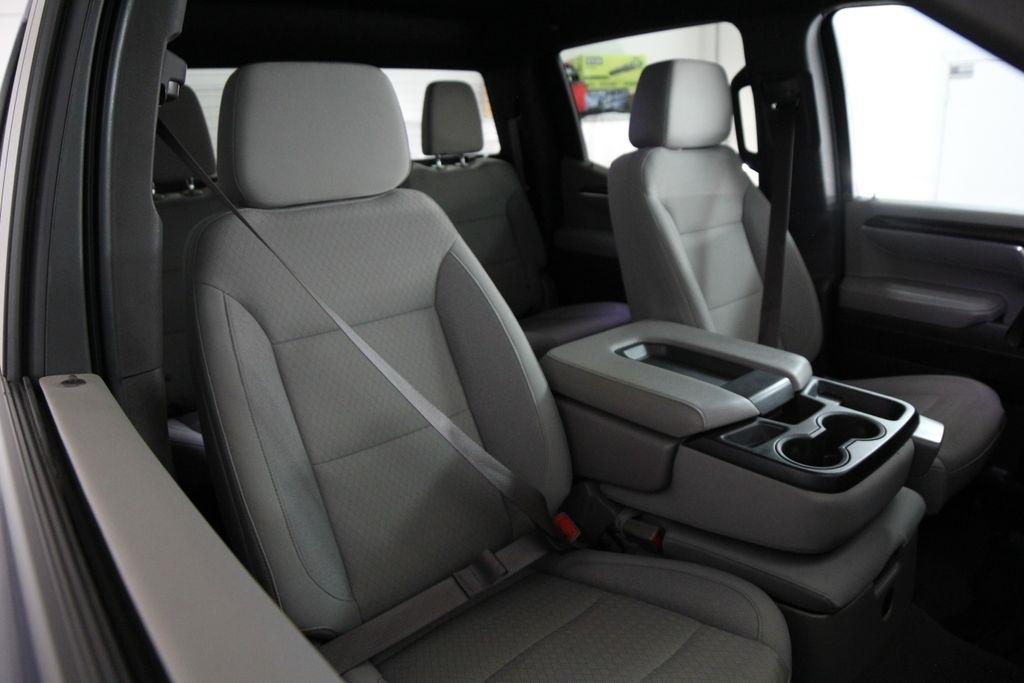 Chevrolet Silverado 1500 4WD Crew Cab 147" LT w/1LT 2023