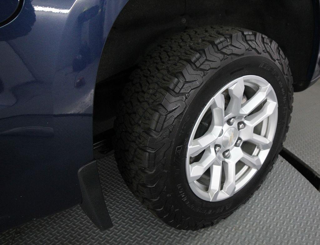 Chevrolet Silverado 1500 4WD Crew Cab 147" LT w/1LT 2023