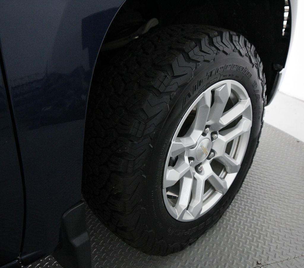 Chevrolet Silverado 1500 4WD Crew Cab 147" LT w/1LT 2023