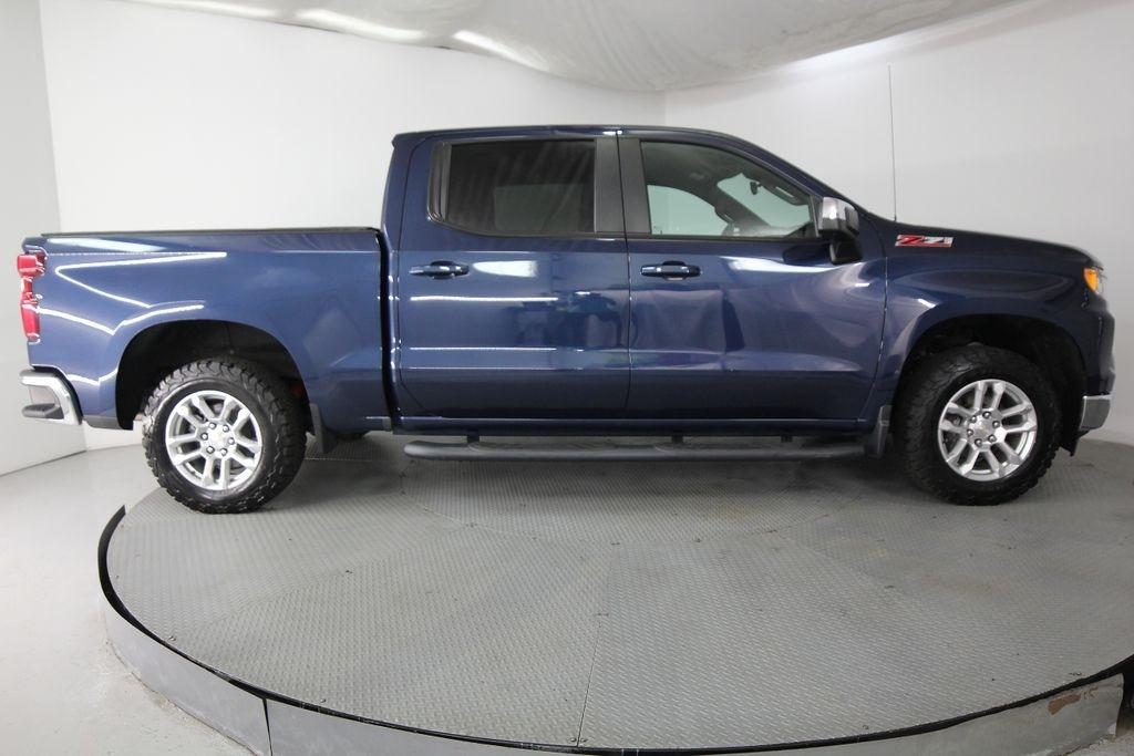 Chevrolet Silverado 1500 4WD Crew Cab 147" LT w/1LT 2023