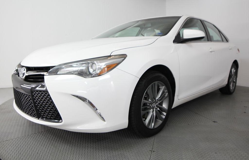 Toyota Camry XLE Auto (Natl) 2017