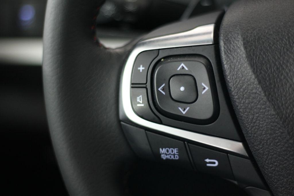 Toyota Camry XLE Auto (Natl) 2017