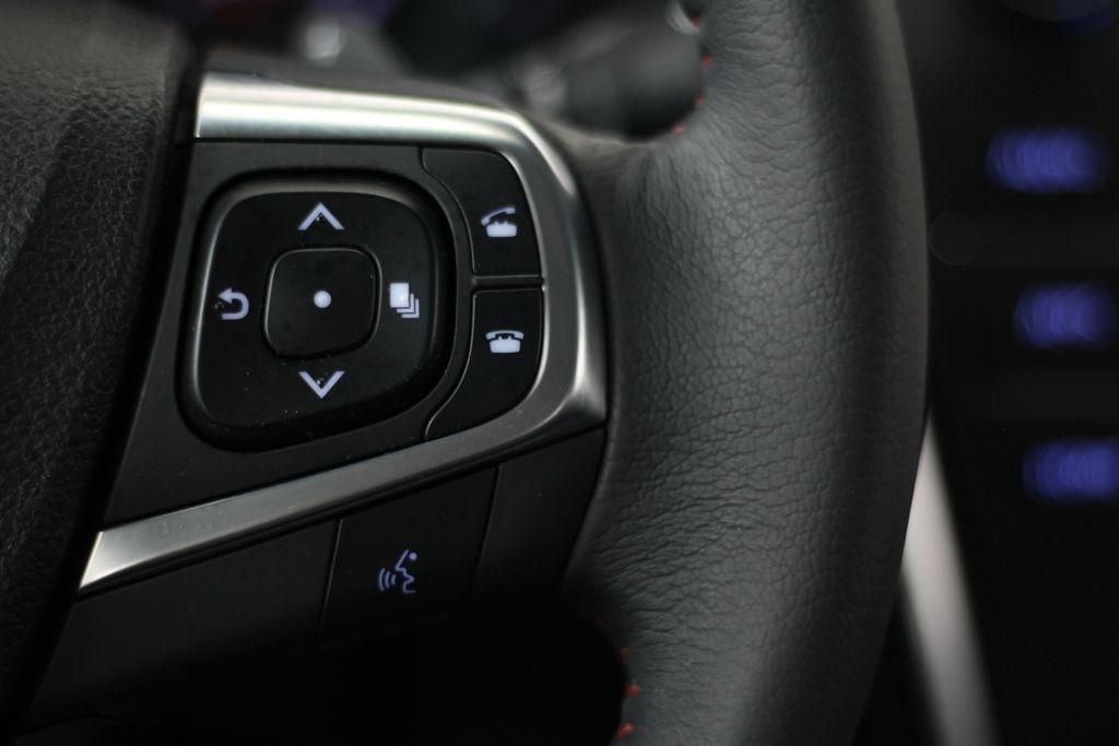 Toyota Camry XLE Auto (Natl) 2017