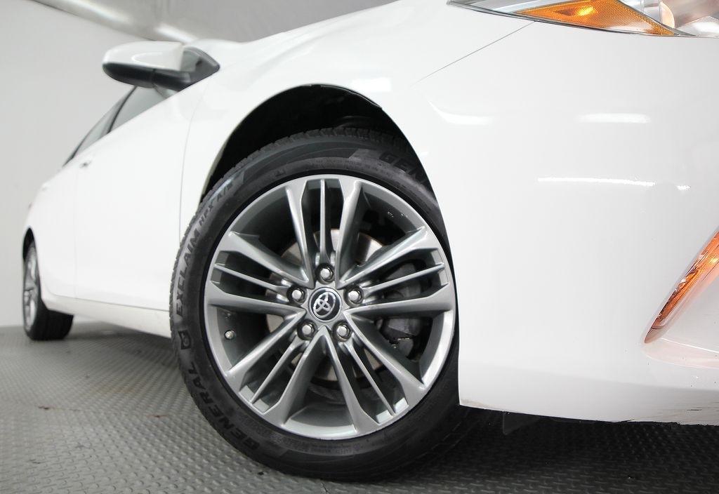 Toyota Camry XLE Auto (Natl) 2017