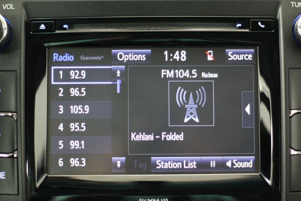 Toyota Camry XLE Auto (Natl) 2017