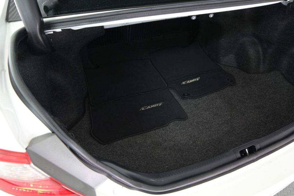 Toyota Camry XLE Auto (Natl) 2017